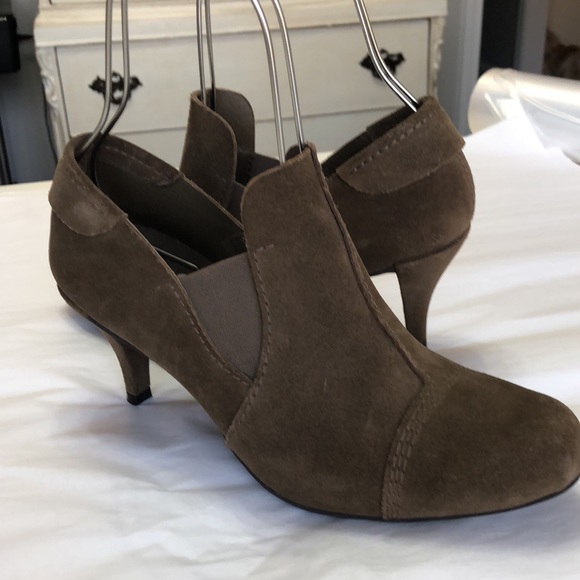 Pedro Garcia Brown Suede Ankle Booties - Picture 2 of 8